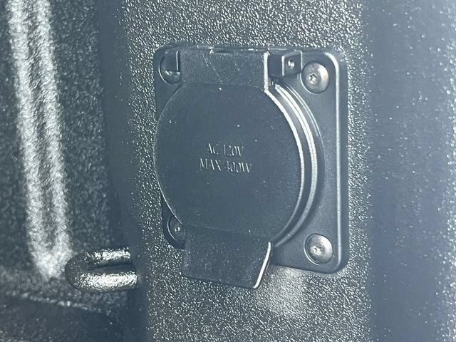 Used 2023 Chevrolet Silverado 1500 ZR2 AWD/4WD image 12