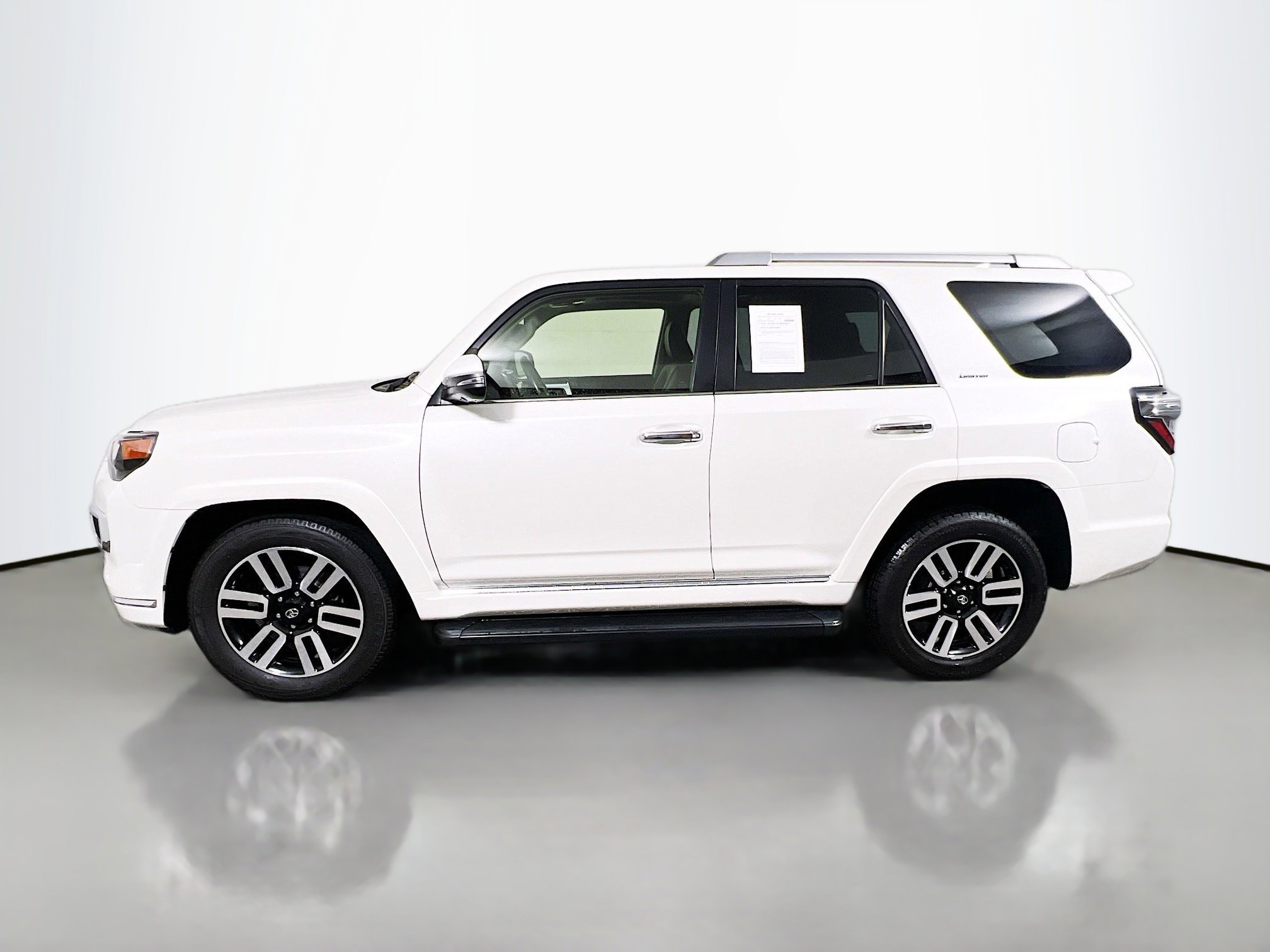 Used 2022 Toyota 4Runner Limited RWD image 9