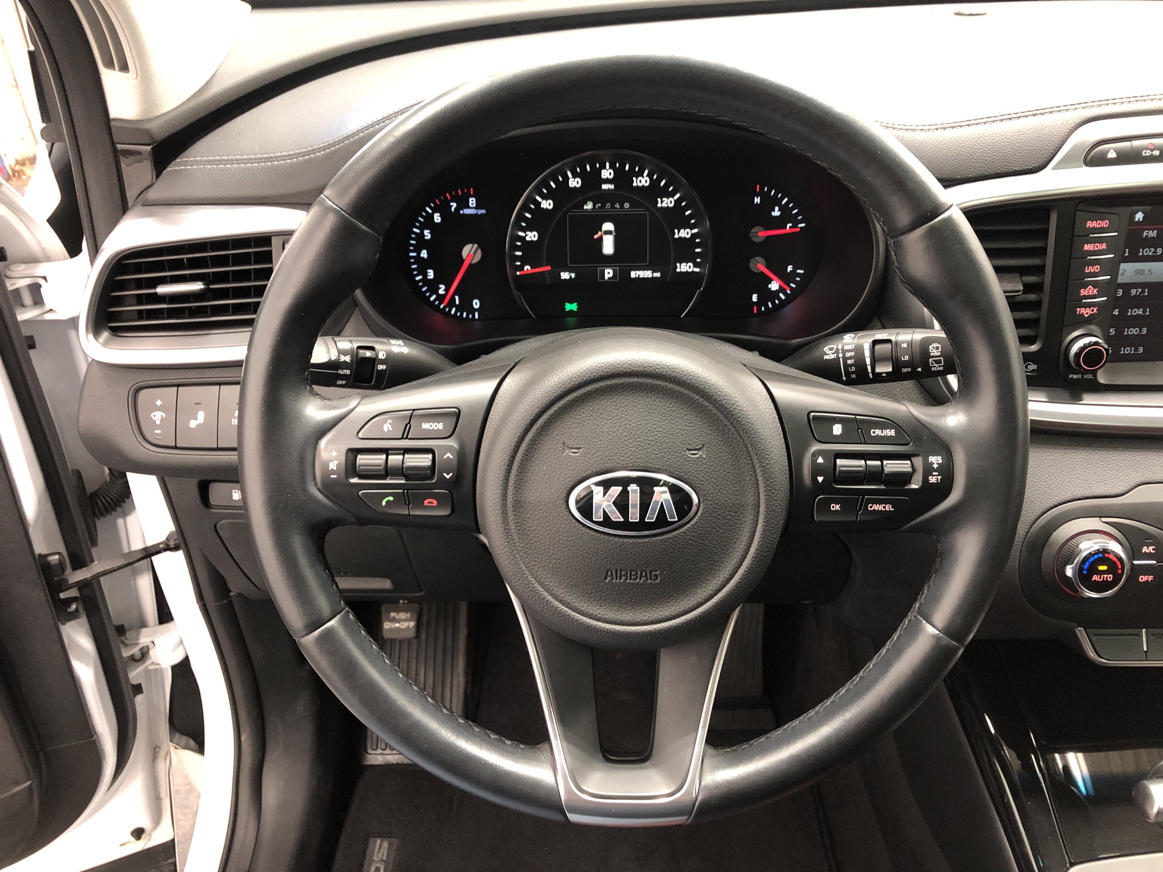 Used 2017 Kia Sorento SX image 23