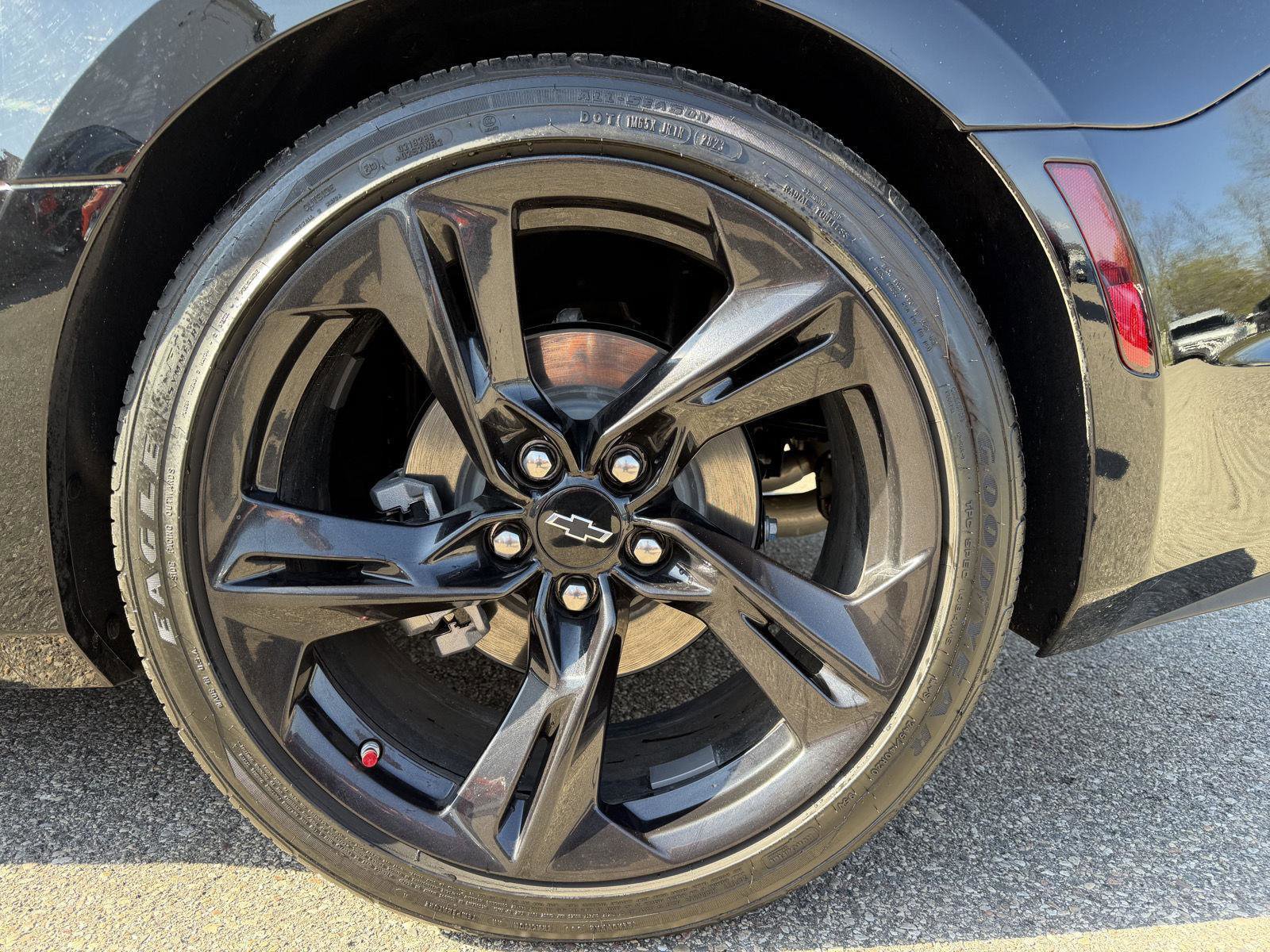 Used 2024 Chevrolet Camaro LT w/ Technology Package image 13