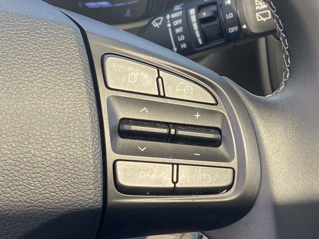 Certified 2023 Hyundai Venue SEL image 20