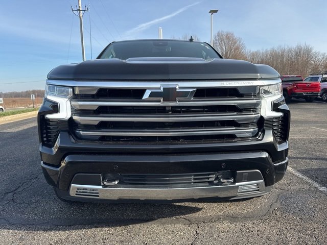 Used 2024 Chevrolet Silverado 1500 High Country w/ Z71 Off-Road Package image 8