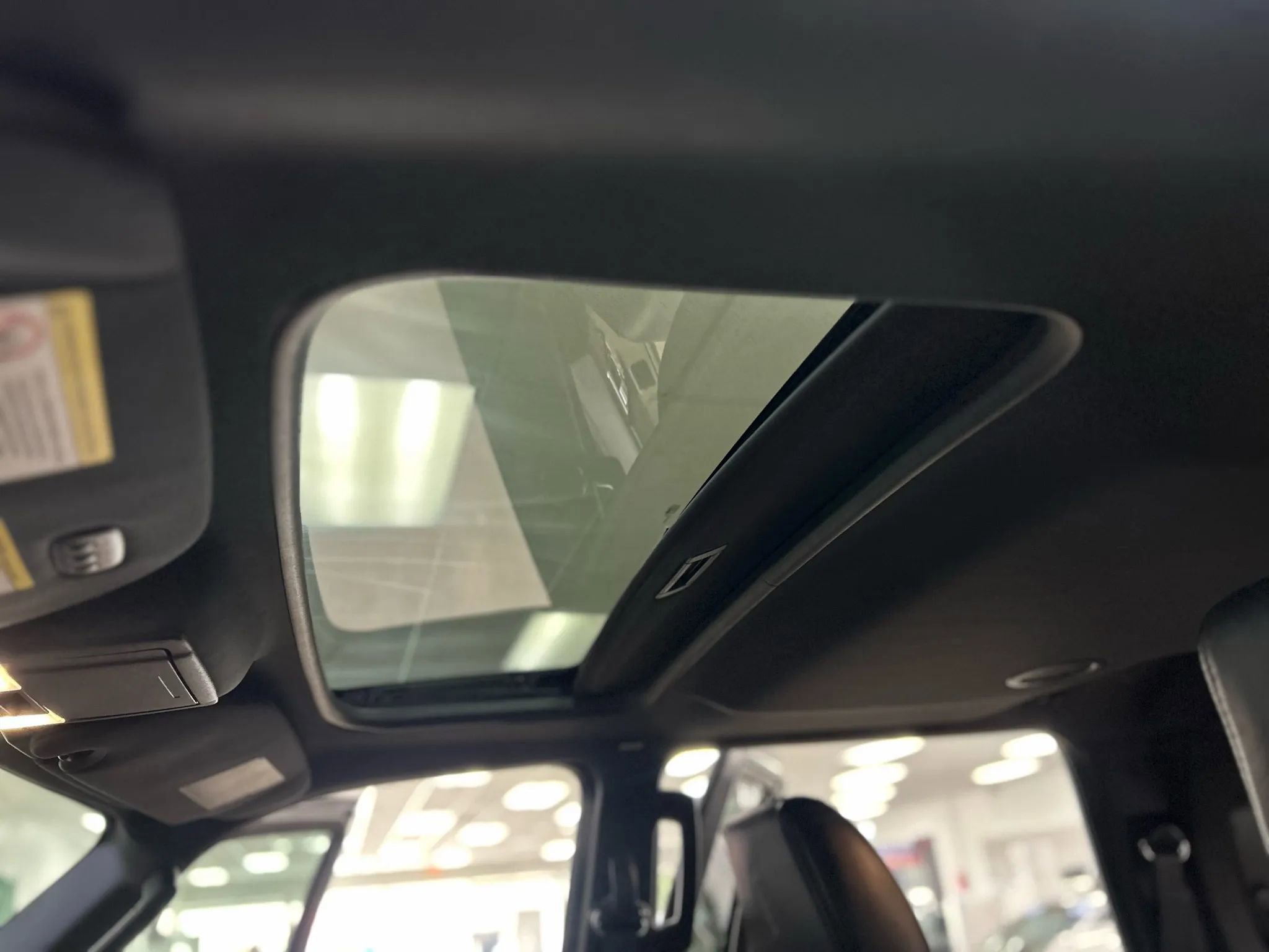 Used 2011 Lincoln Navigator 2WD image 22