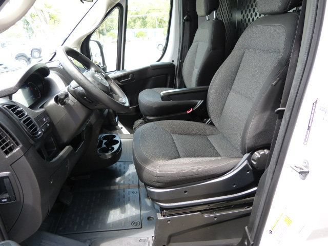 Used 2025 RAM ProMaster 2500 w/ U-Haul Equipment Group FWD image 26