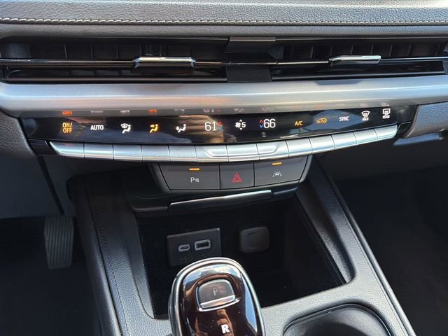 Used 2024 Cadillac XT4 Premium Luxury AWD/4WD image 24