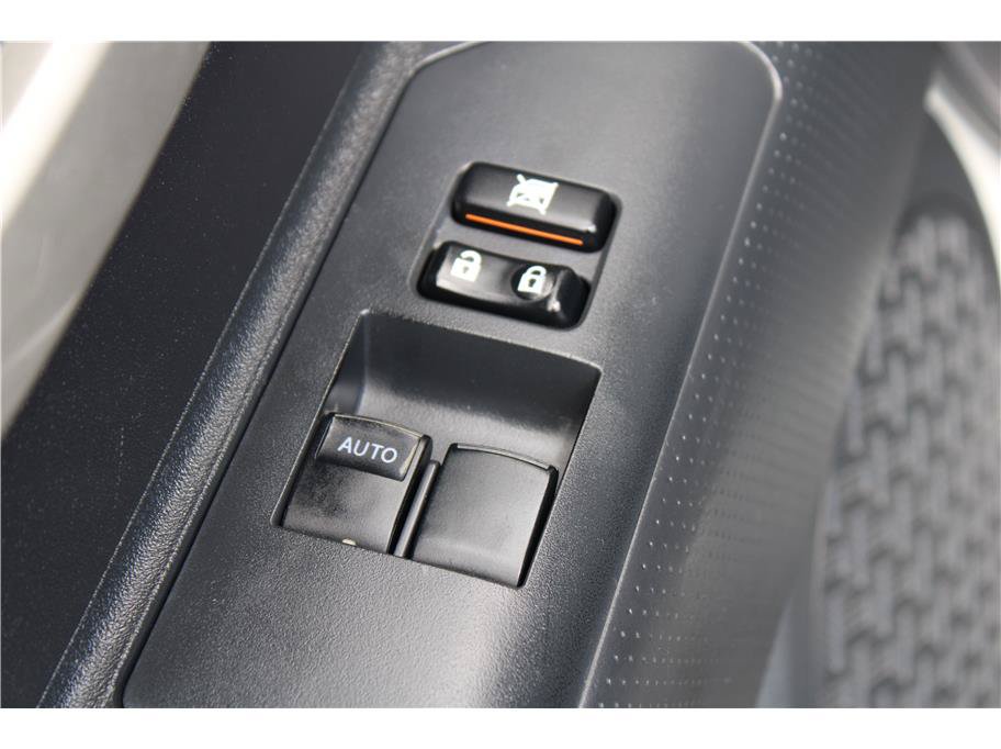Used 2012 Toyota FJ Cruiser 4WD w/ Convenience Pkg image 13