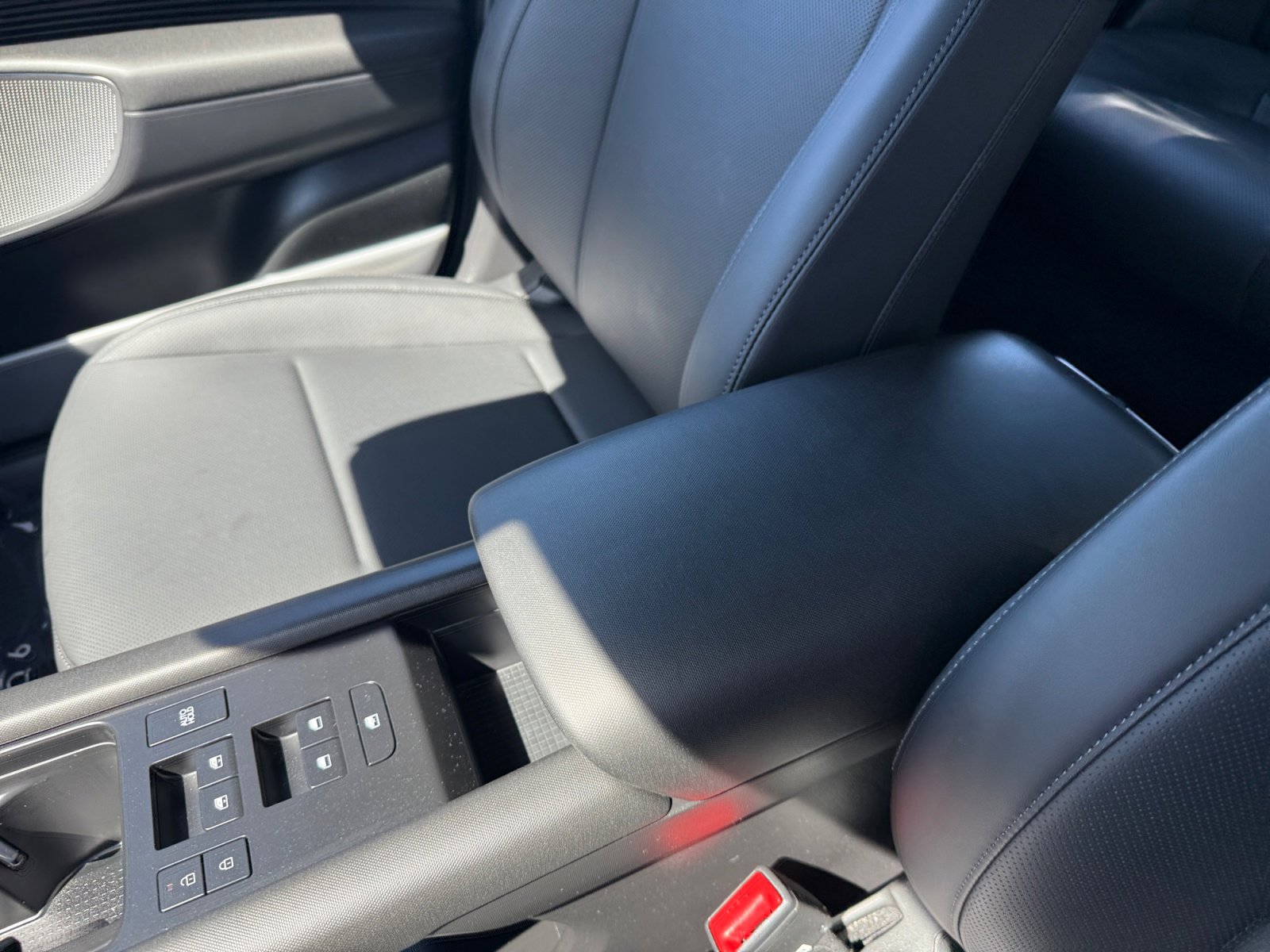 Used 2024 Hyundai Ioniq 6 Limited image 14