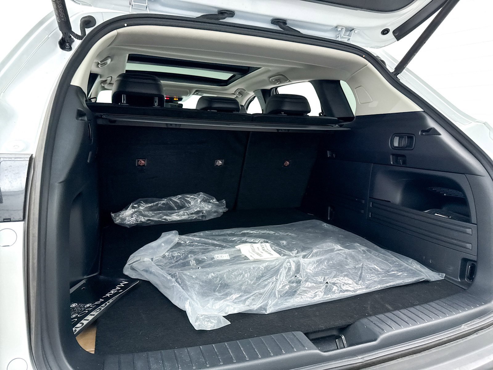 Certified 2025 MAZDA CX-50 AWD 2.5 Hybrid w/ Cargo Package image 37