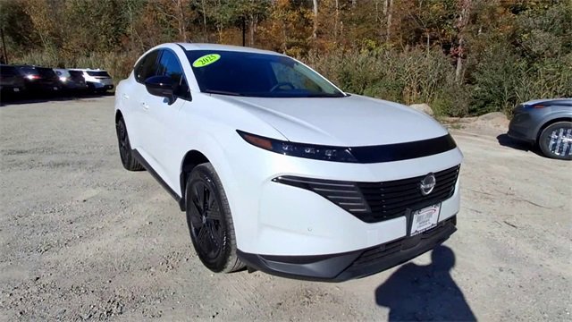 Used 2025 Nissan Murano SV image 2