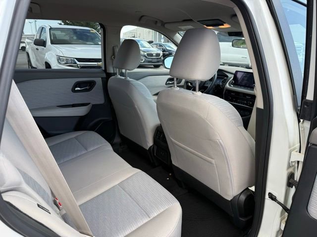 Used 2023 Nissan Rogue SV FWD image 13