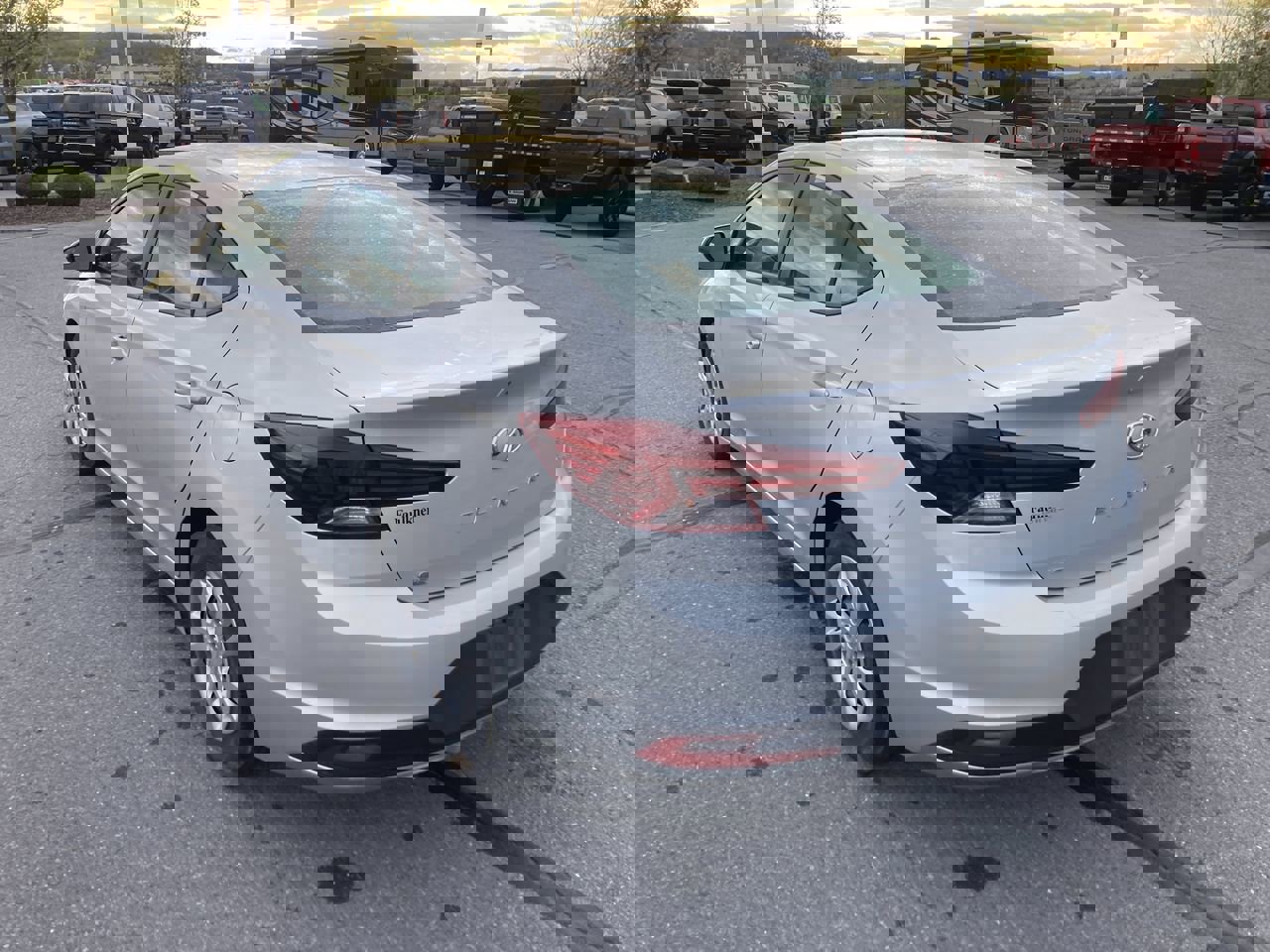 Used 2019 Hyundai Elantra SE w/ Cargo Package image 5