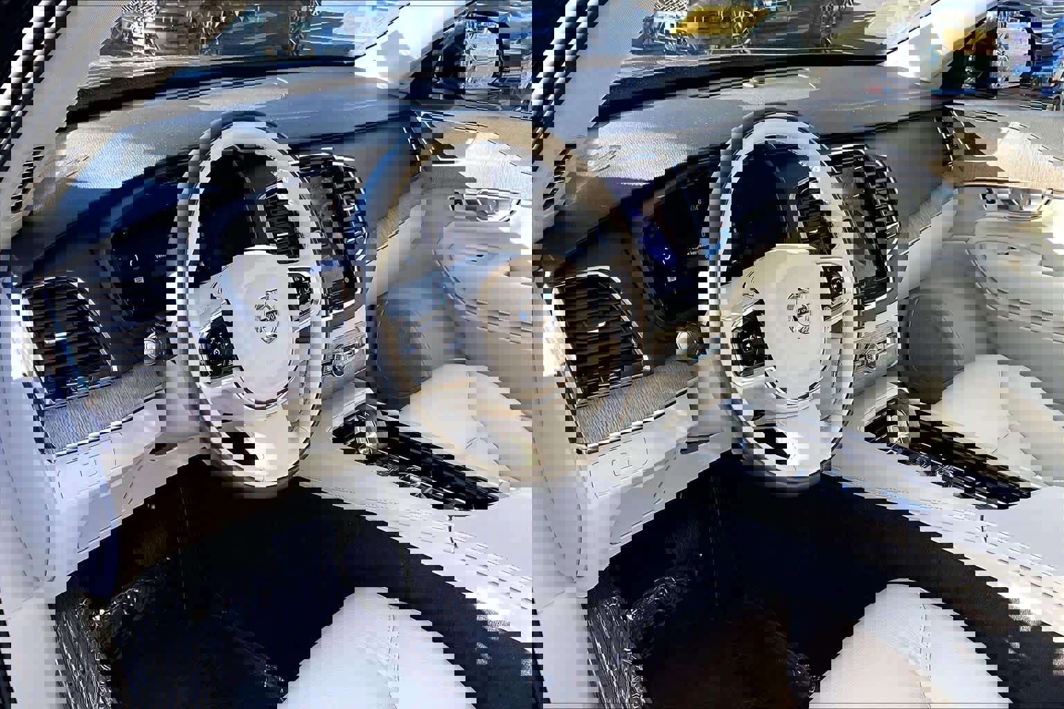 Certified 2024 Volvo XC90 B6 Plus image 16