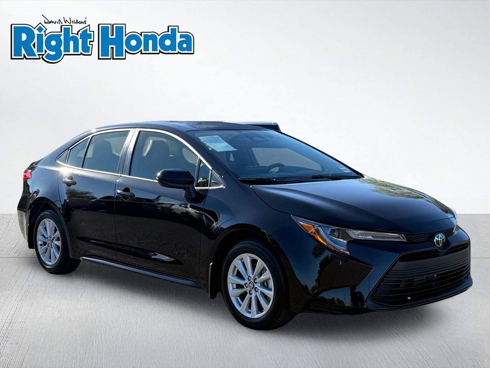 Used 2027 Toyota Corolla LE w/ LE Premium Package FWD image 10