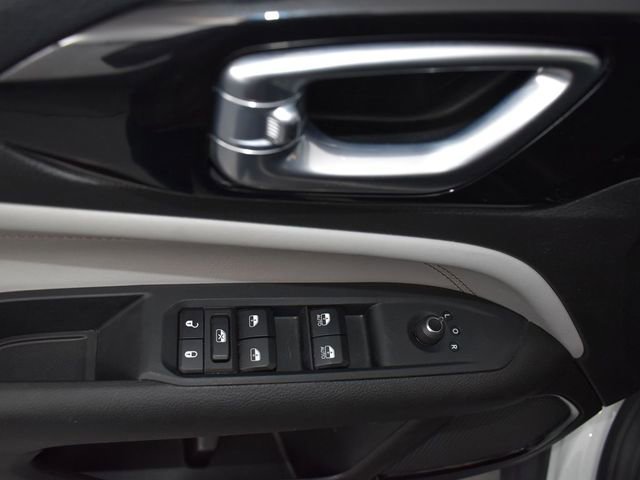 Used 2025 Jeep Compass Limited image 13