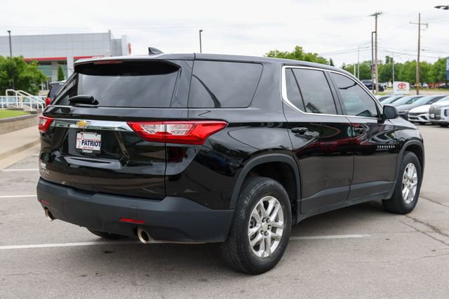 Used 2021 Chevrolet Traverse LS FWD image 3