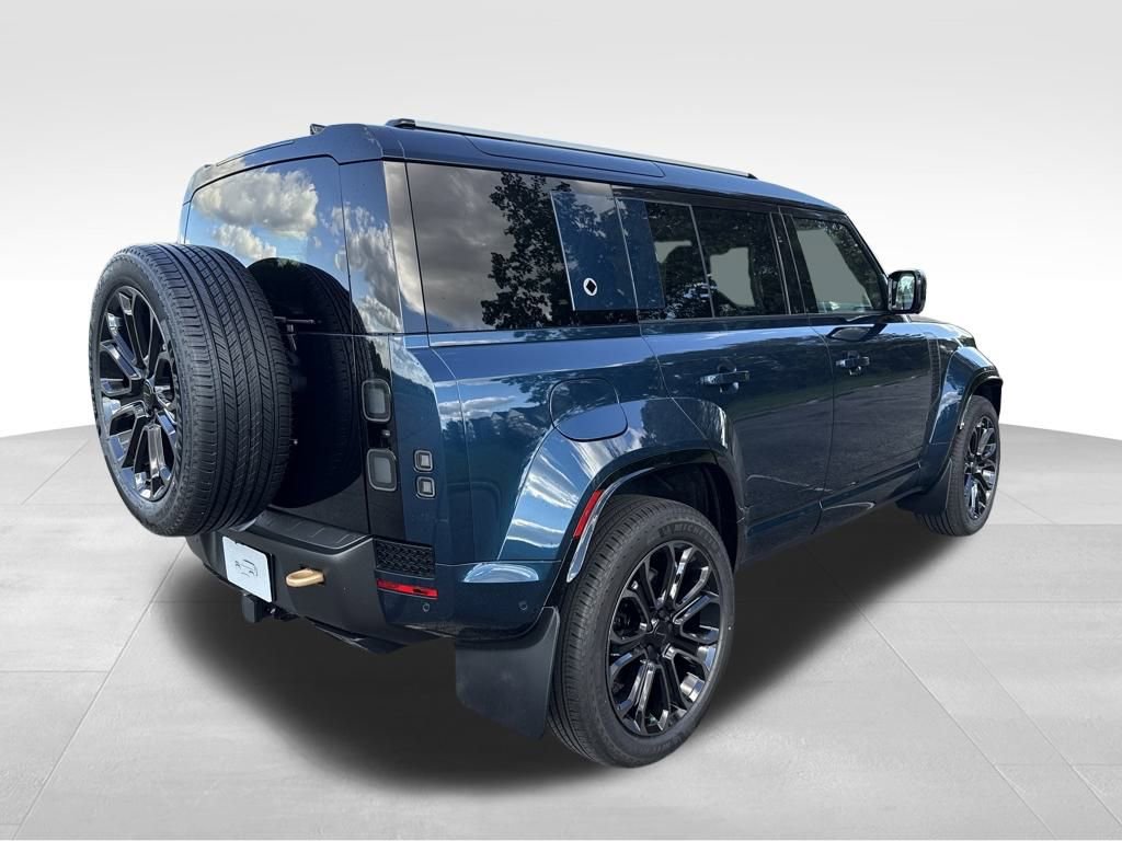 New 2026 Land Rover Defender 110 OCTA image 7
