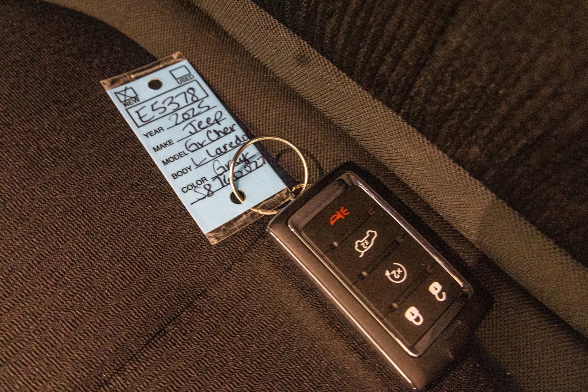 New 2025 Jeep Grand Cherokee L Laredo w/ Luxury Tech Group I image 42