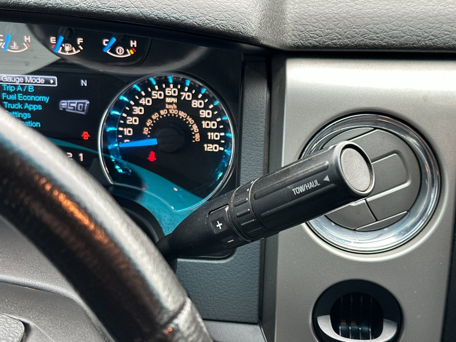 Used 2014 Ford F150 XLT w/ XLT Chrome Package image 19