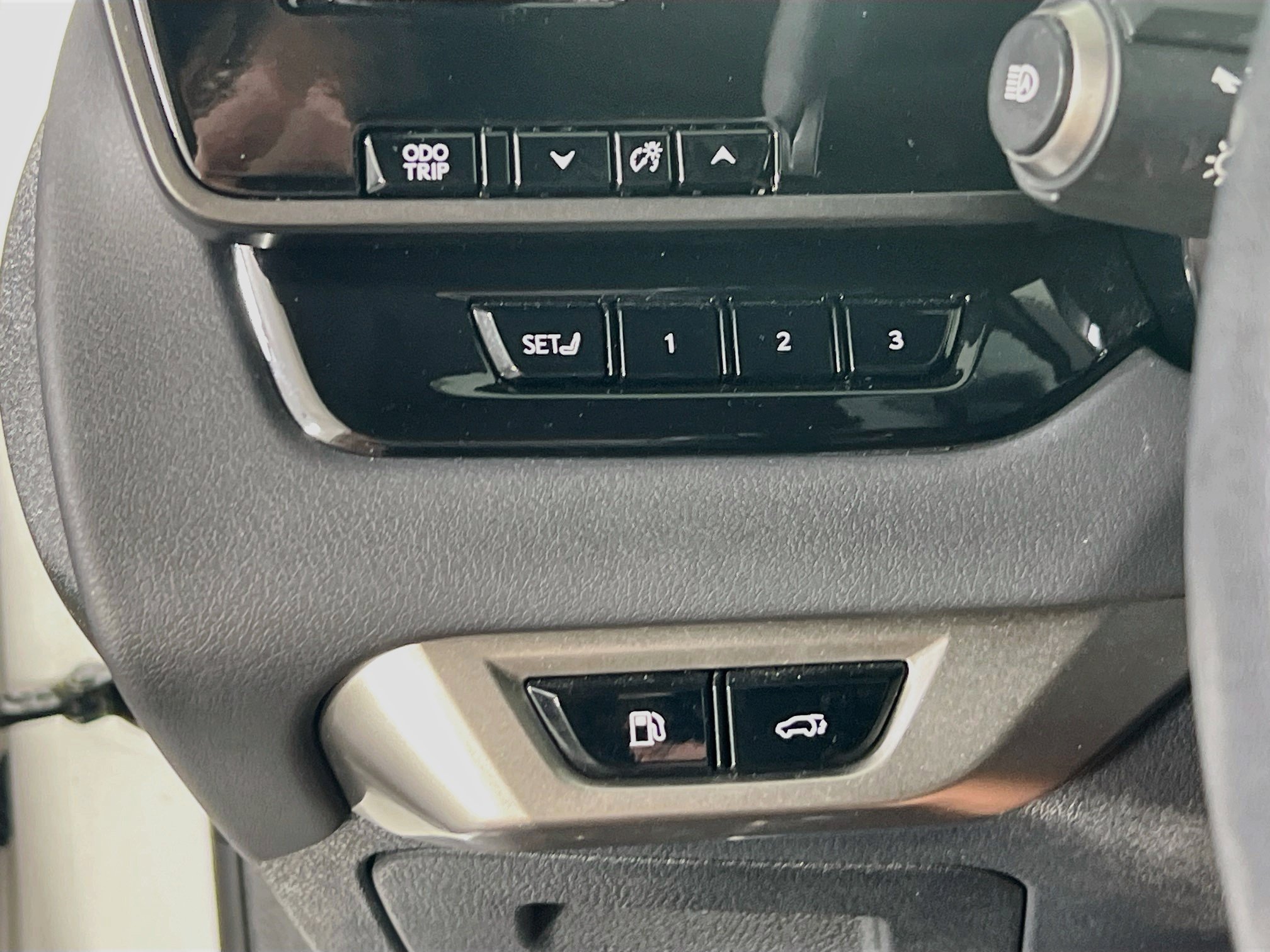 Used 2023 Lexus RX 350 AWD w/ Accessory Package image 10