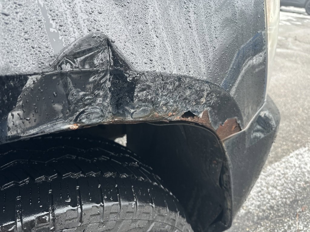 Used 2011 Chevrolet Avalanche LT w/ Luxury Package image 18