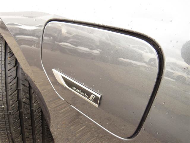 Used 2022 BMW 330e w/ Premium Package image 27