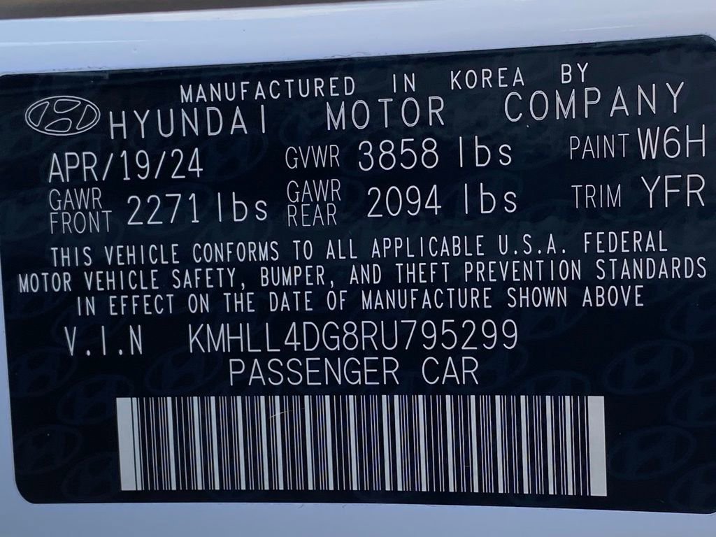 Certified 2024 Hyundai Elantra SE image 37