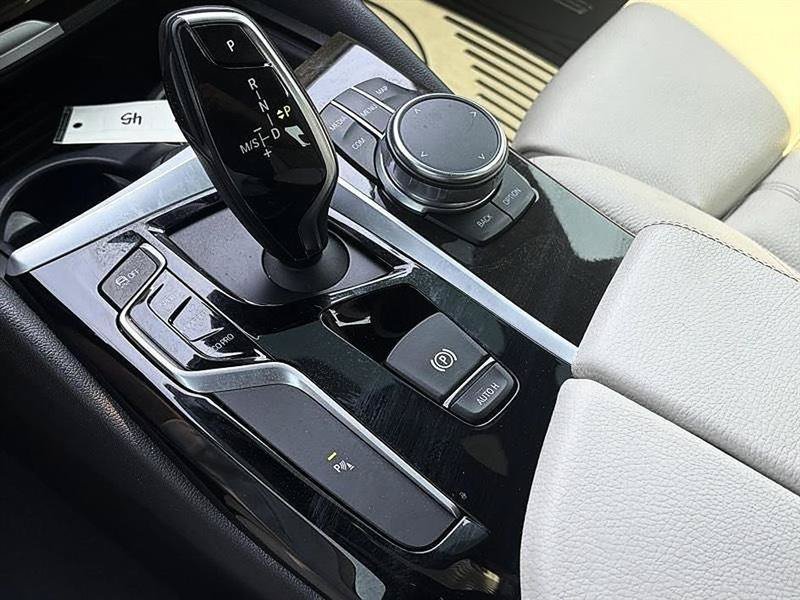 Used 2017 BMW 530i RWD image 30