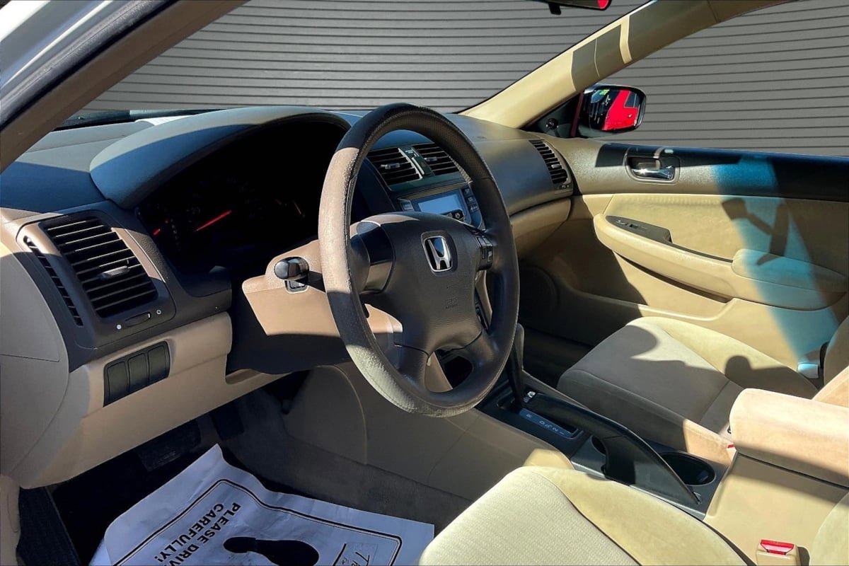 Used 2004 Honda Accord LX image 16