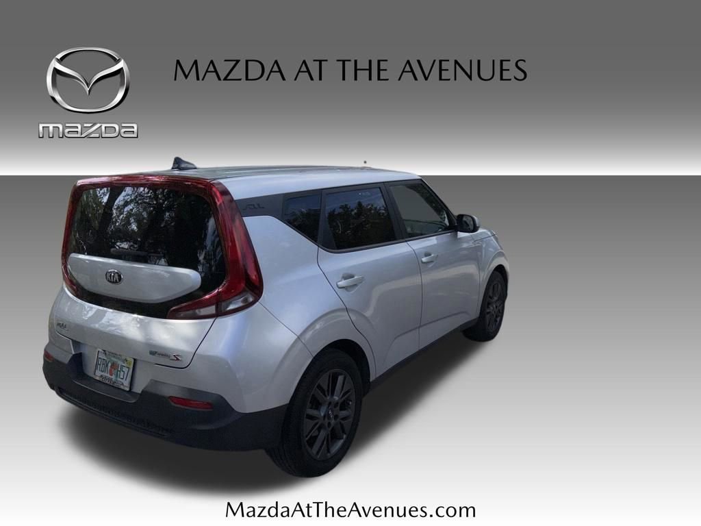 Used 2021 Kia Soul S FWD image 4
