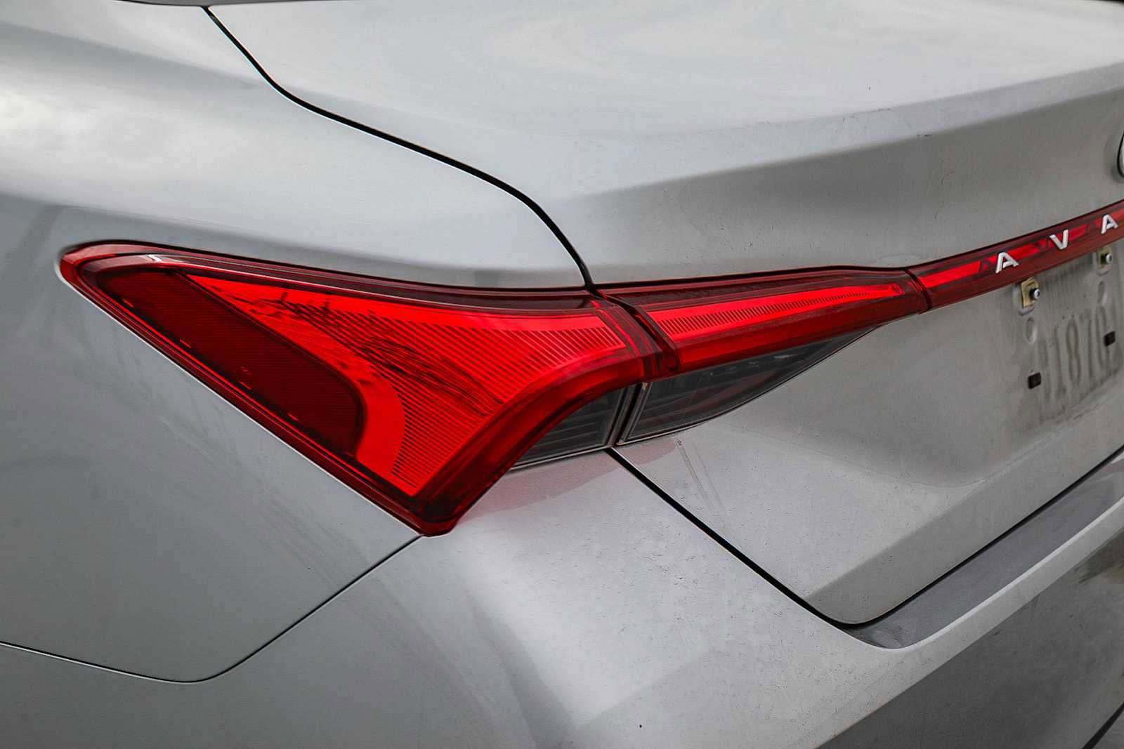 Certified 2020 Toyota Avalon Limited image 12