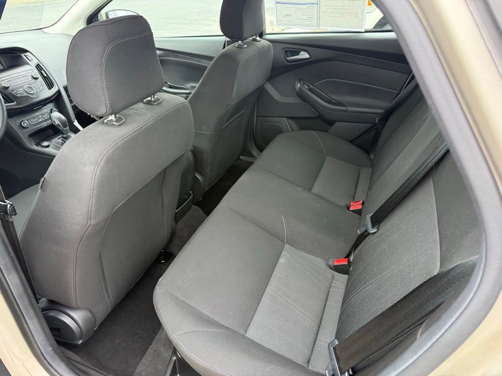 Certified 2018 Ford Focus SE image 17