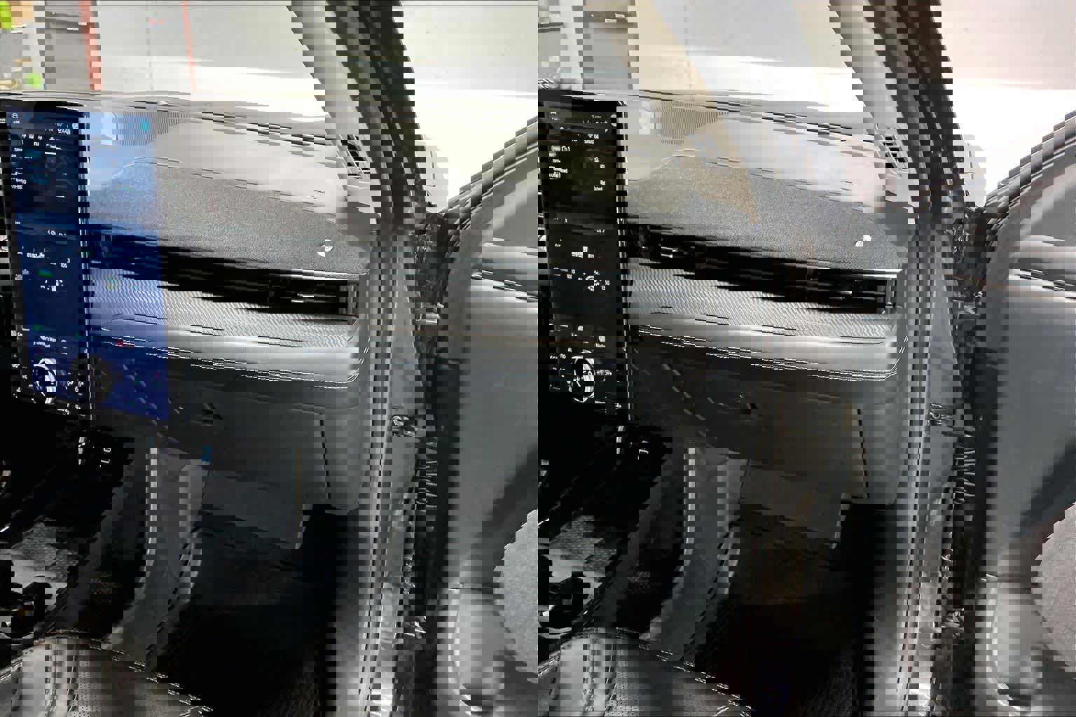 Used 2021 Ford Mustang Mach-E Premium image 19