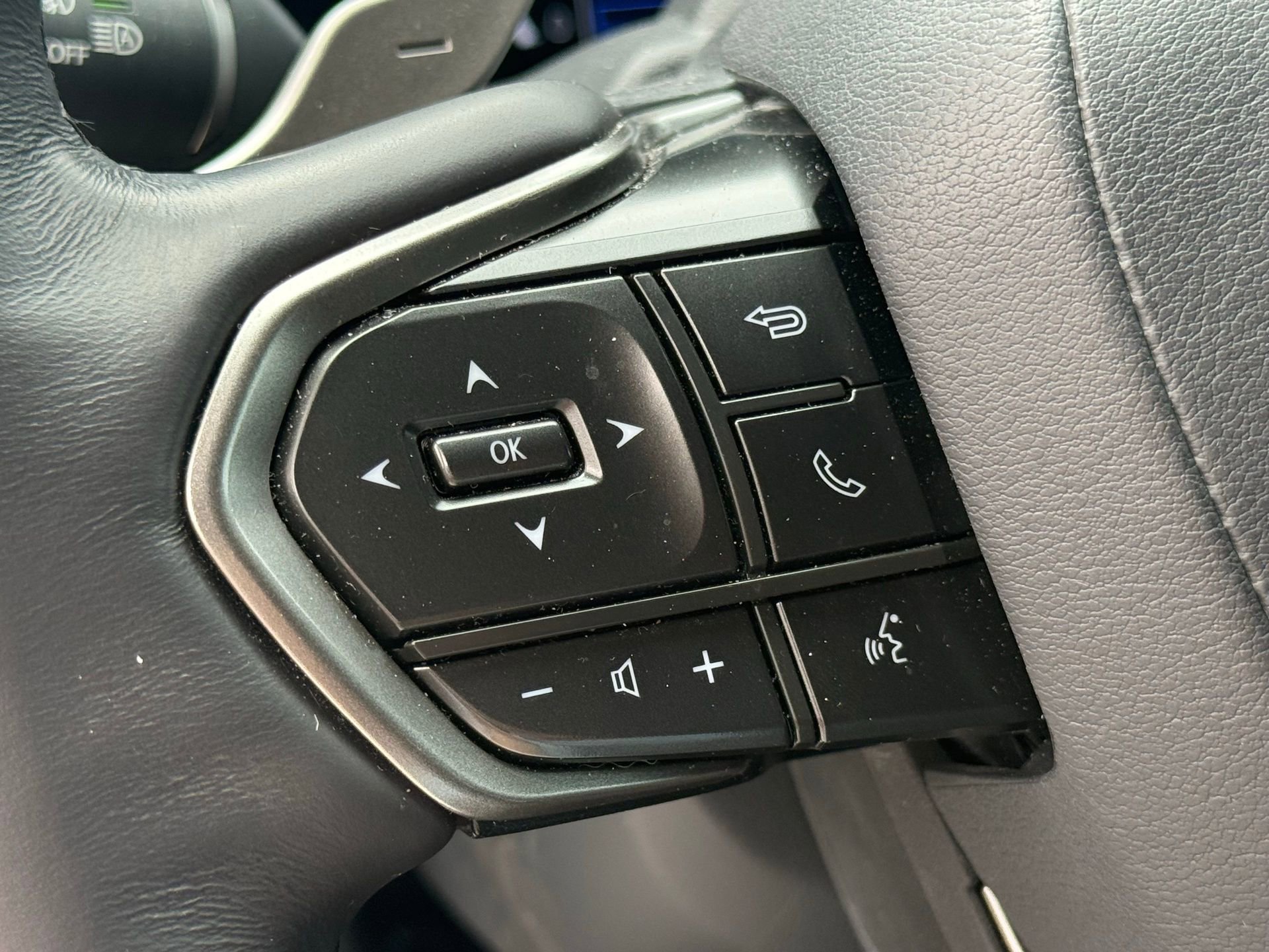 Used 2024 Lexus TX 350 350 Premium w/ Captains Chair Package image 33