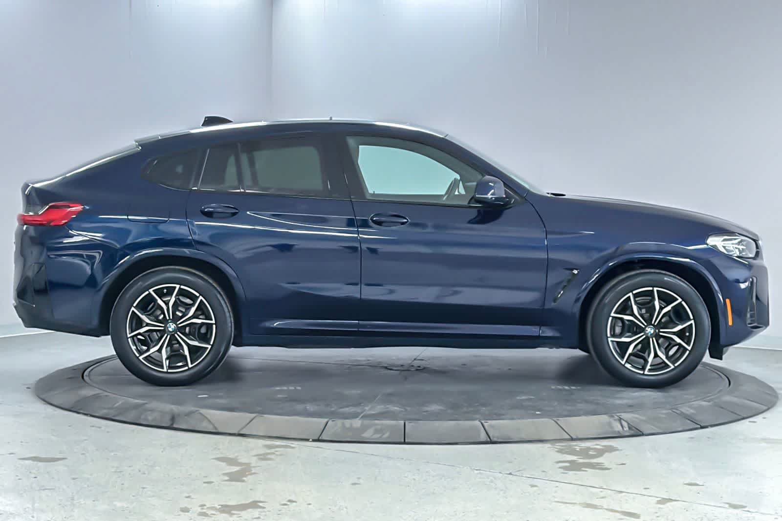 Used 2023 BMW X4 xDrive30i w/ M Sport Package AWD/4WD image 8