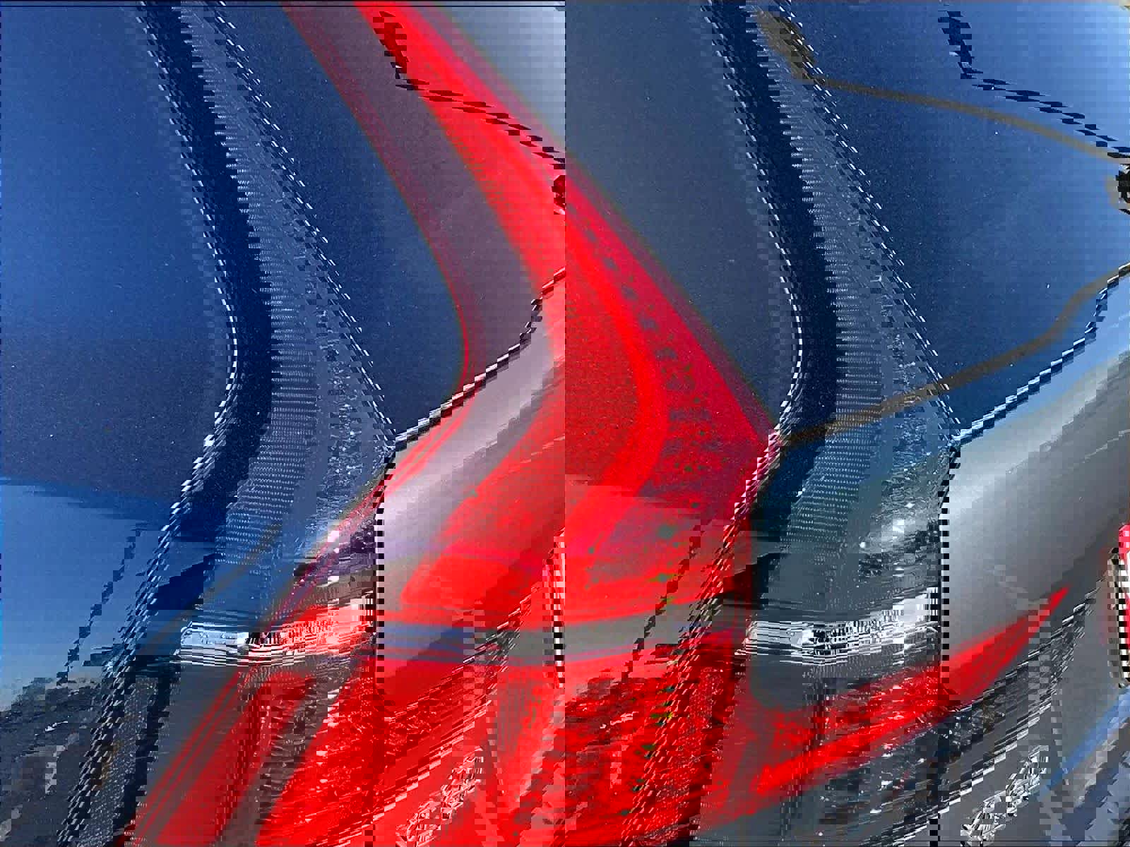 Used 2025 Volvo XC60 T8 Plus w/ Protection Package Premier image 32