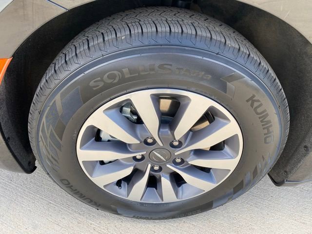Used 2023 Chrysler Pacifica Touring-L image 30