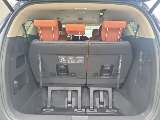 New 2026 Kia Carnival EX FWD image 8