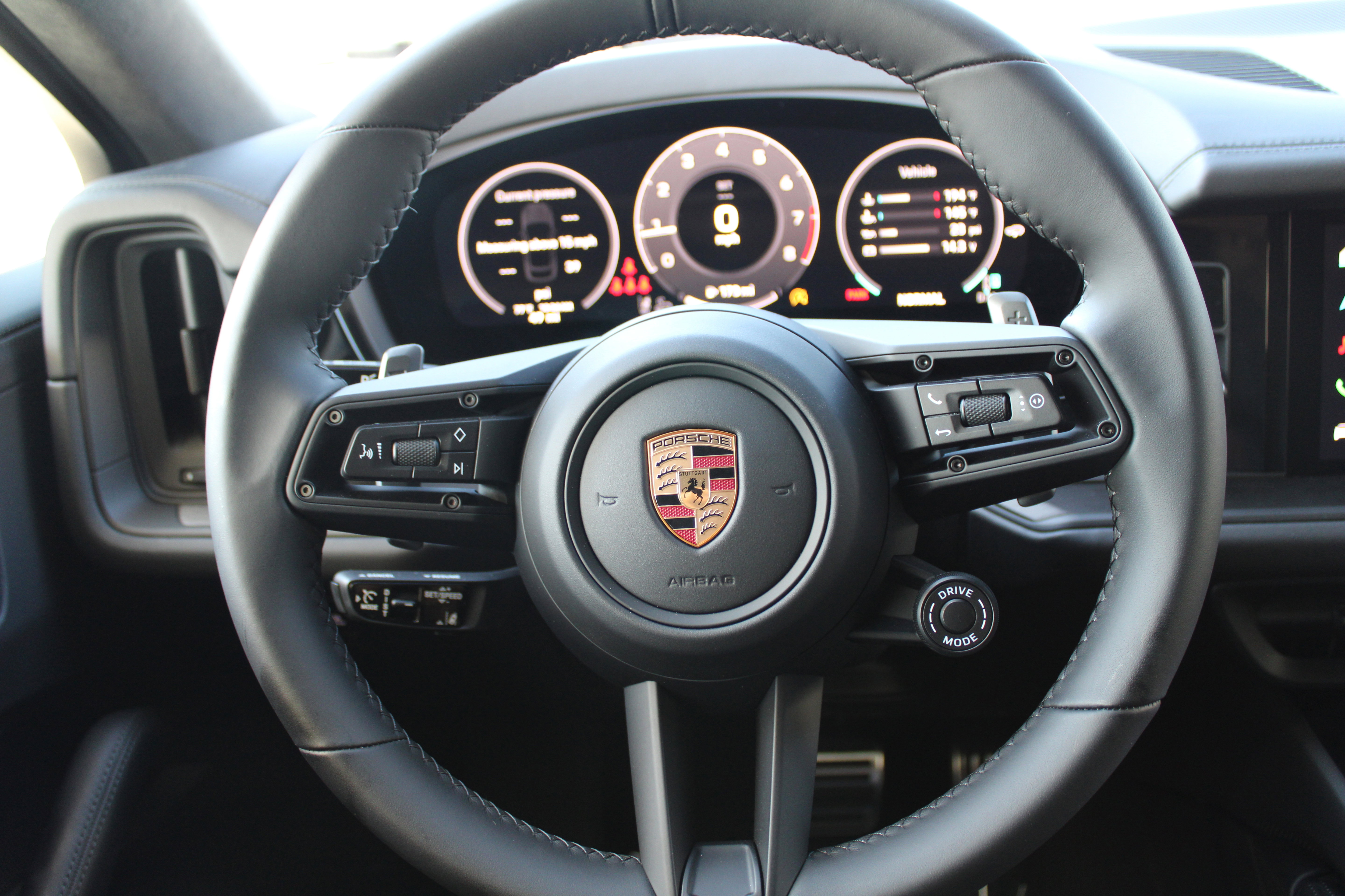 New 2025 Porsche Cayenne GTS image 20