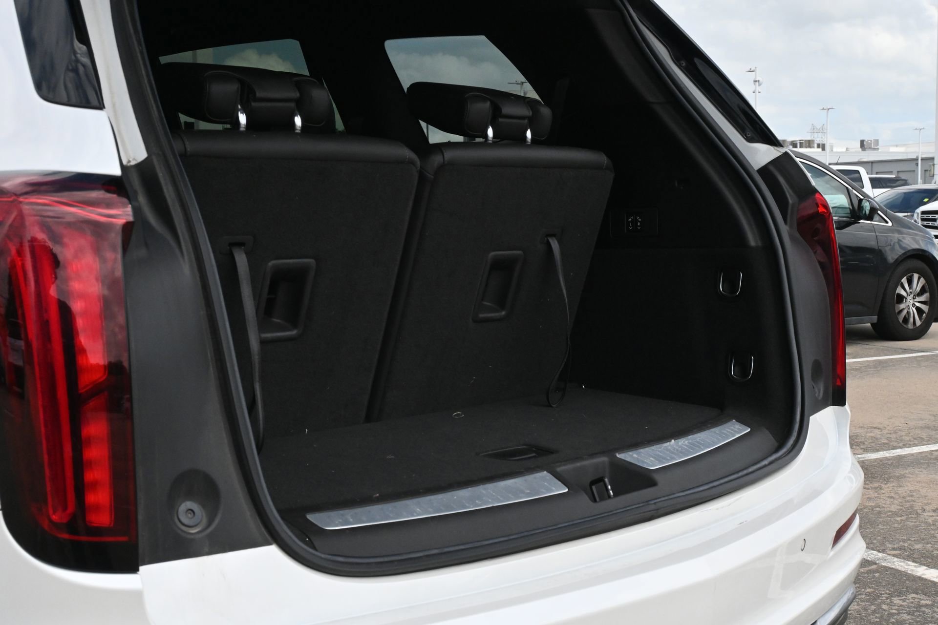 Certified 2023 Cadillac XT6 Luxury FWD image 22