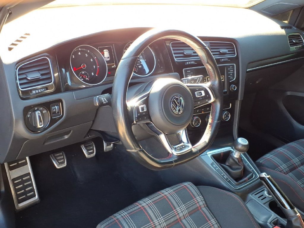 Used 2016 Volkswagen GTI S FWD image 17