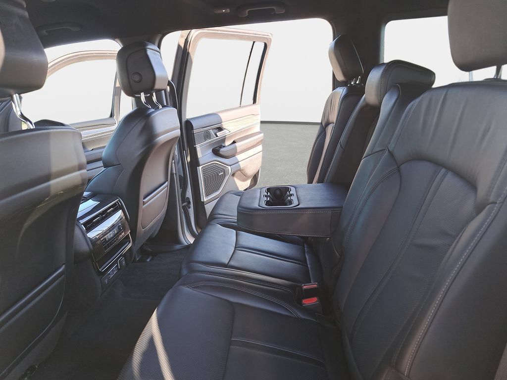 Certified 2022 Jeep Wagoneer Series II AWD/4WD image 17