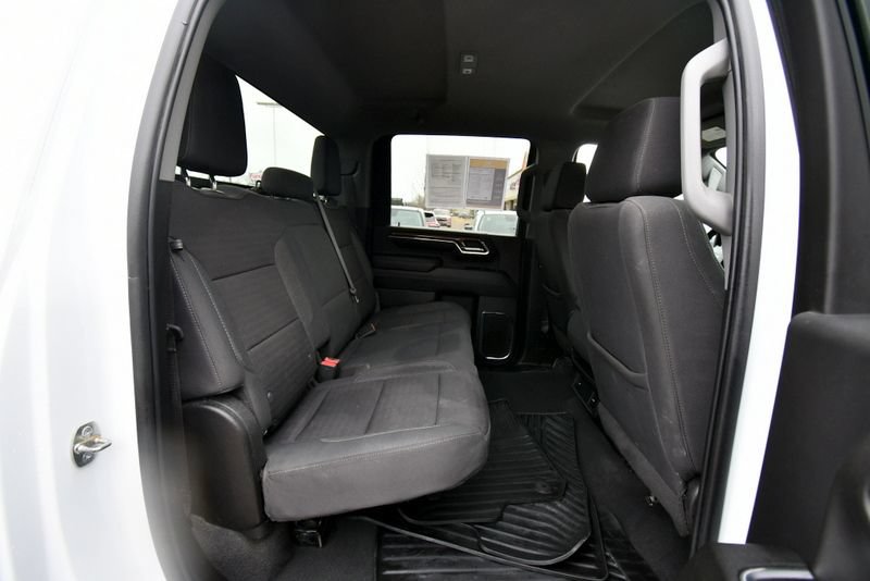 Used 2024 Chevrolet Silverado 2500 LT AWD/4WD image 18