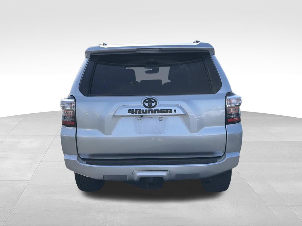 Used 2020 Toyota 4Runner SR5 Premium AWD/4WD image 4