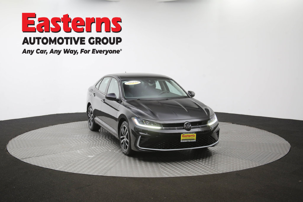Used 2025 Volkswagen Jetta SE FWD image 51