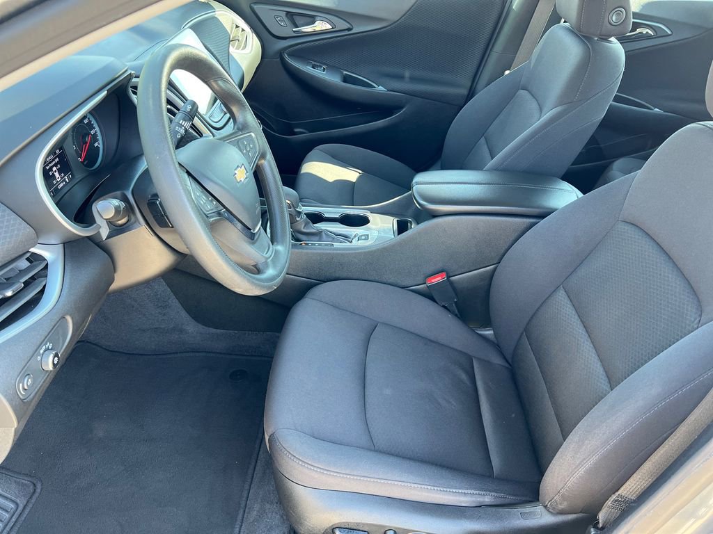 Used 2023 Chevrolet Malibu LT FWD image 17