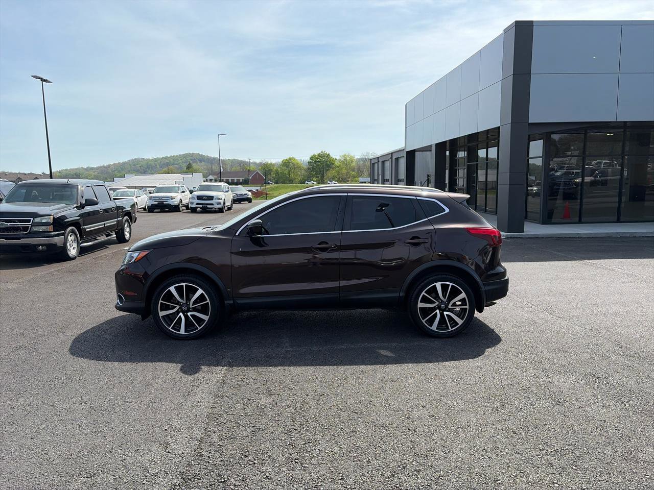 Used 2017 Nissan Rogue Sport SL w/ SL Premium Package AWD/4WD image 6