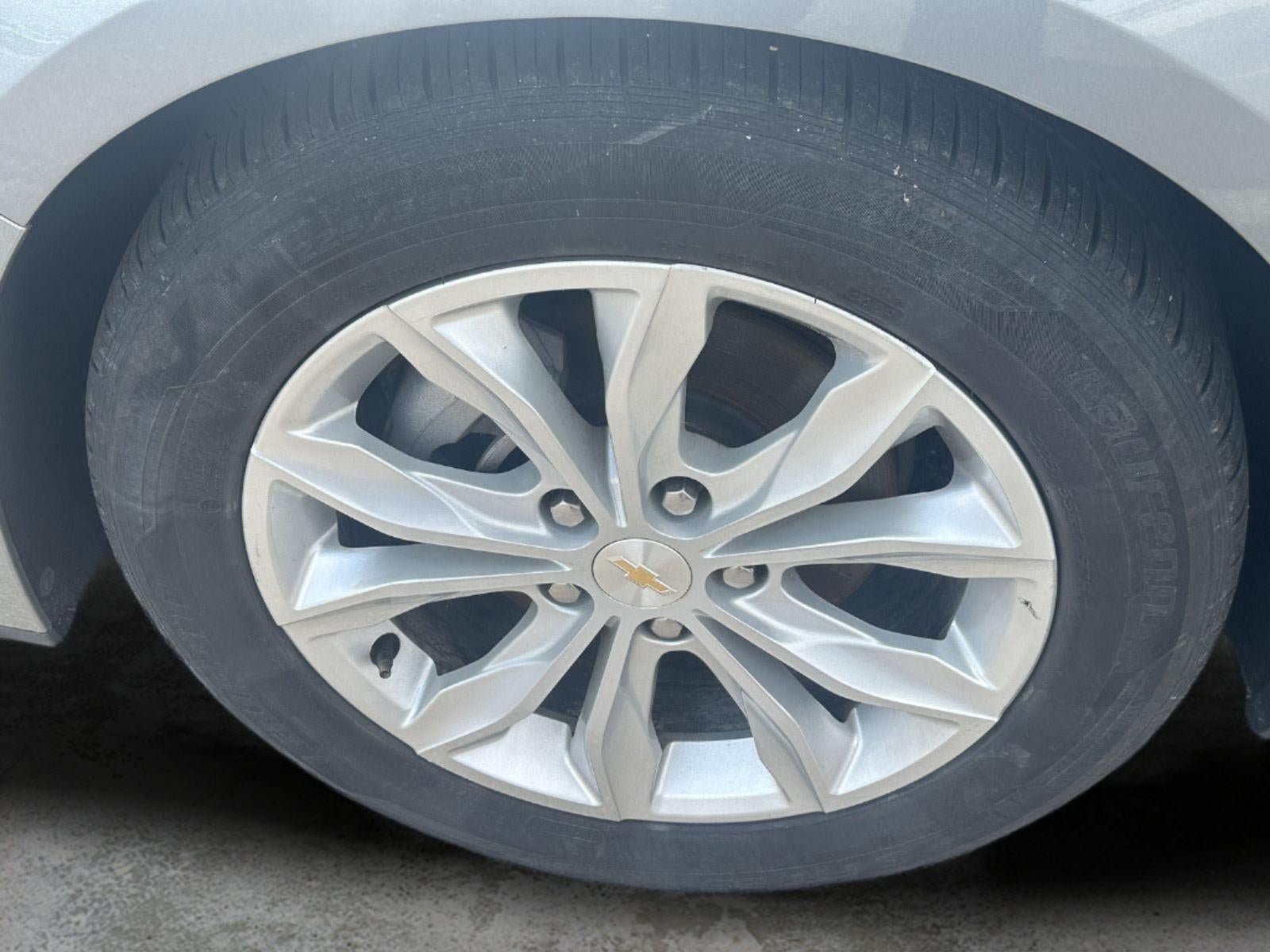 Used 2024 Chevrolet Malibu LT FWD image 11