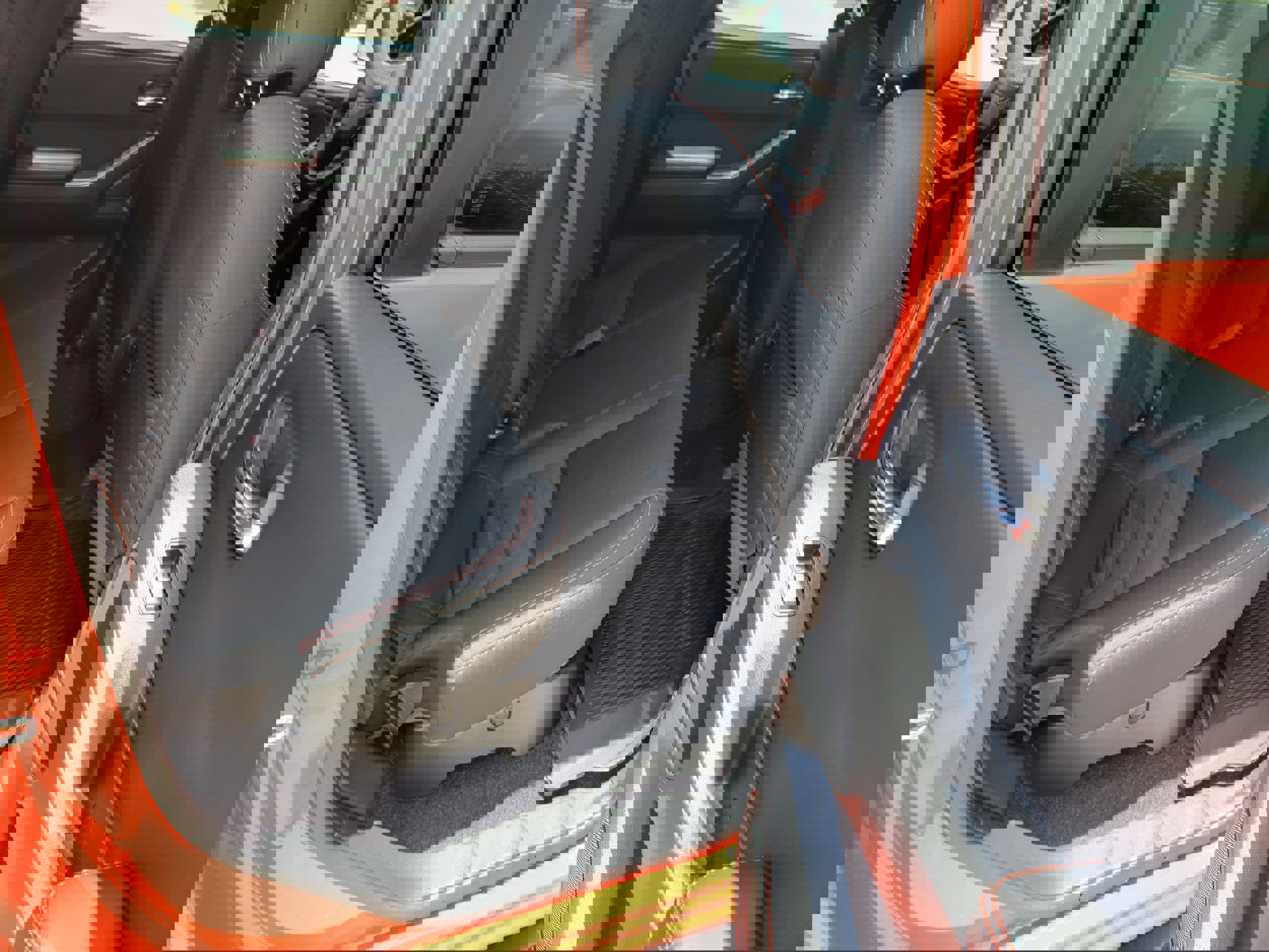 Used 2025 Nissan Frontier PRO-4X w/ Pro Convenience Package image 14