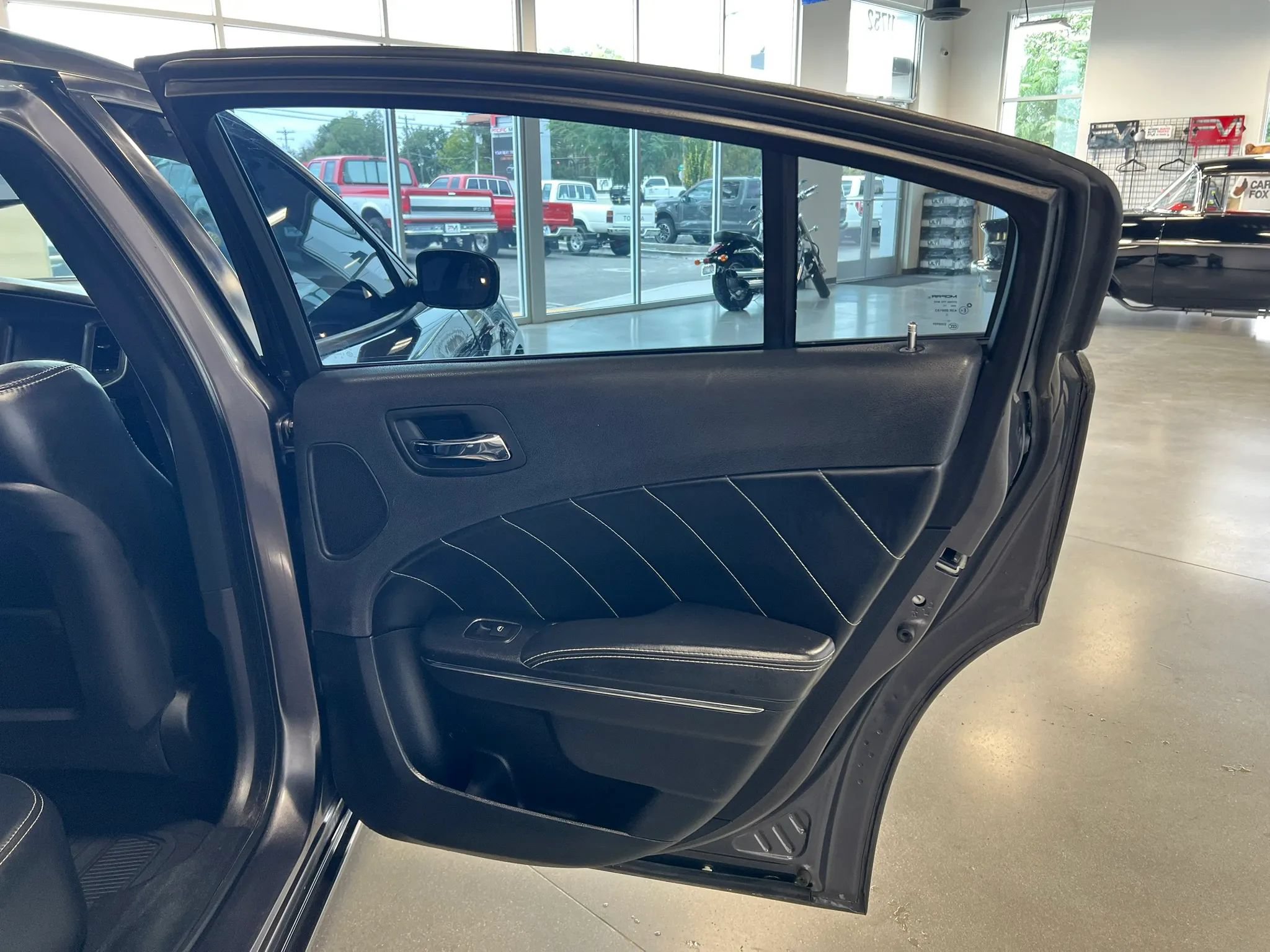 Used 2014 Dodge Charger R/T AWD/4WD image 24