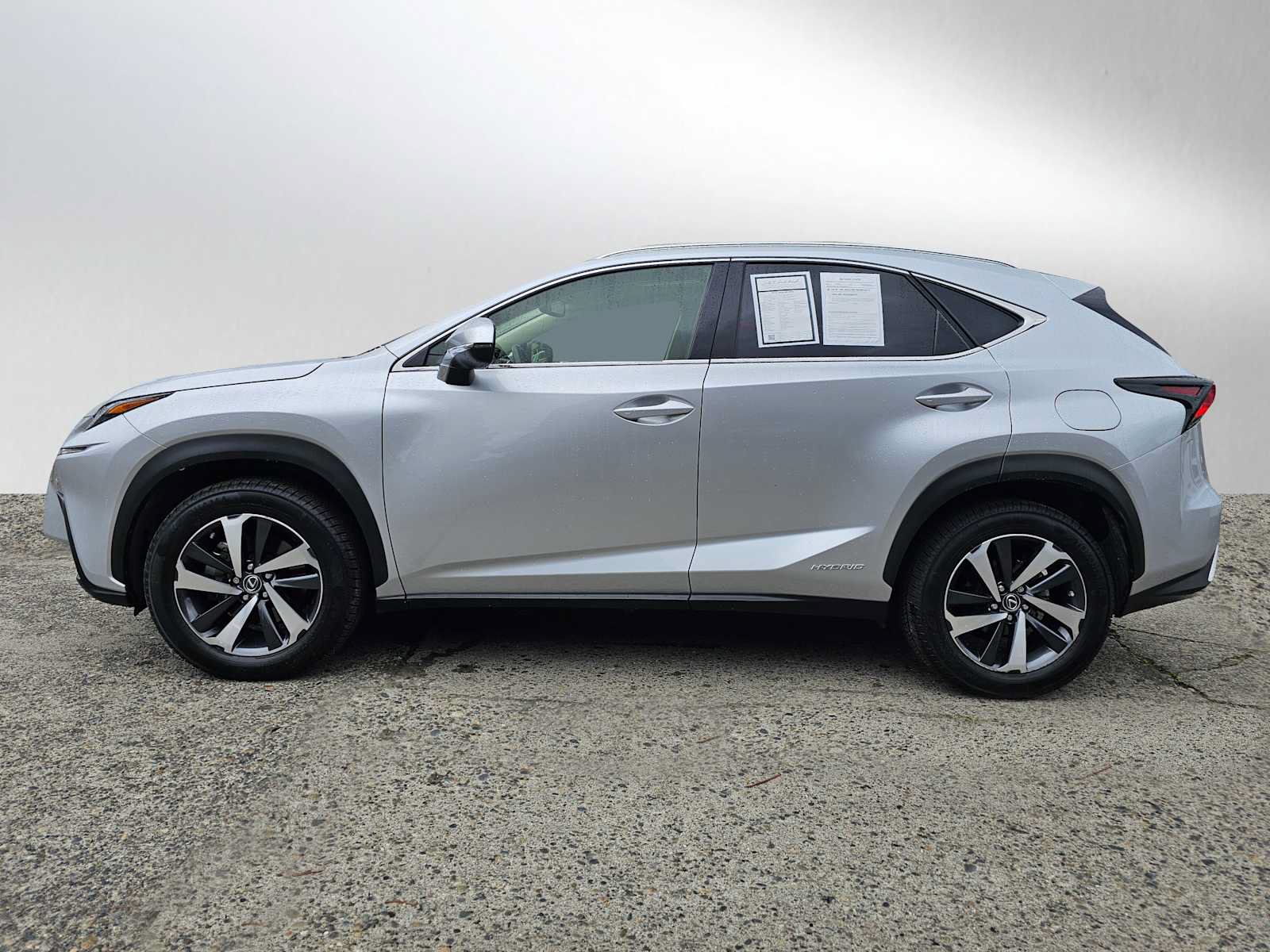 Used 2018 Lexus NX 300h AWD w/ Premium Package image 6